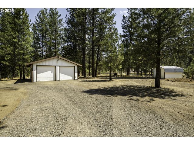 15730 JACKPINE Rd, La Pine, OR 97739