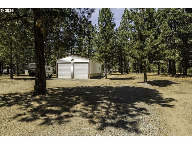 15730 JACKPINE Rd, La Pine, OR 97739