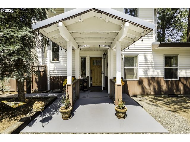 15730 JACKPINE Rd, La Pine, OR 97739
