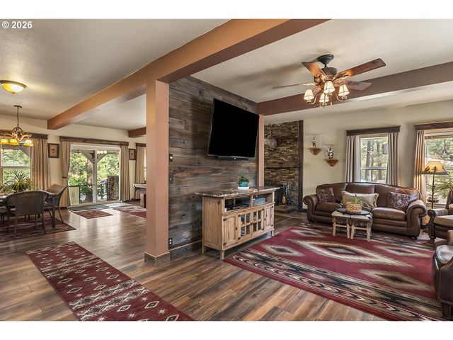 15730 JACKPINE Rd, La Pine, OR 97739