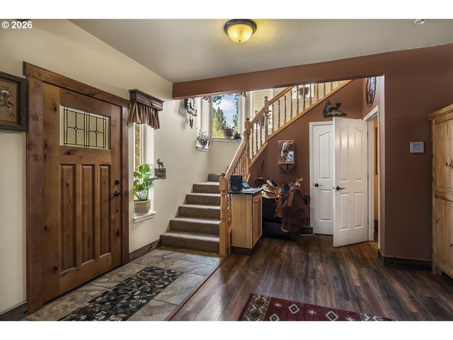 15730 JACKPINE Rd, La Pine, OR 97739