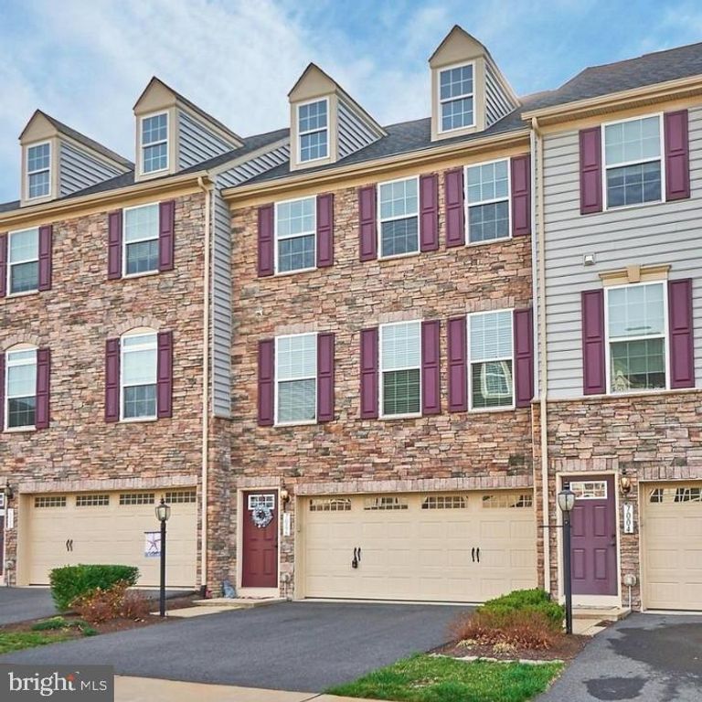 7006 DARBEY KNOLL DR, Gainesville, VA 20155