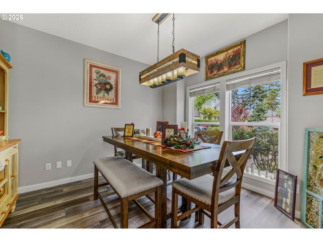 17377 WAKE ROBIN Cir, Oregon City, OR 97045