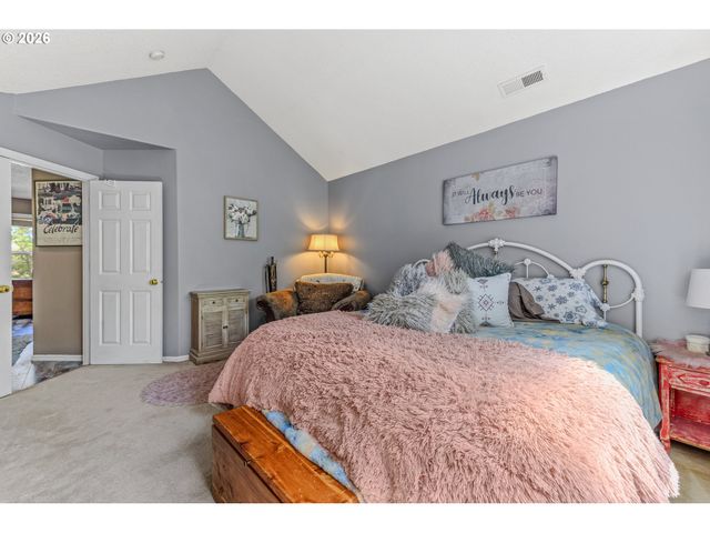 17377 WAKE ROBIN Cir, Oregon City, OR 97045