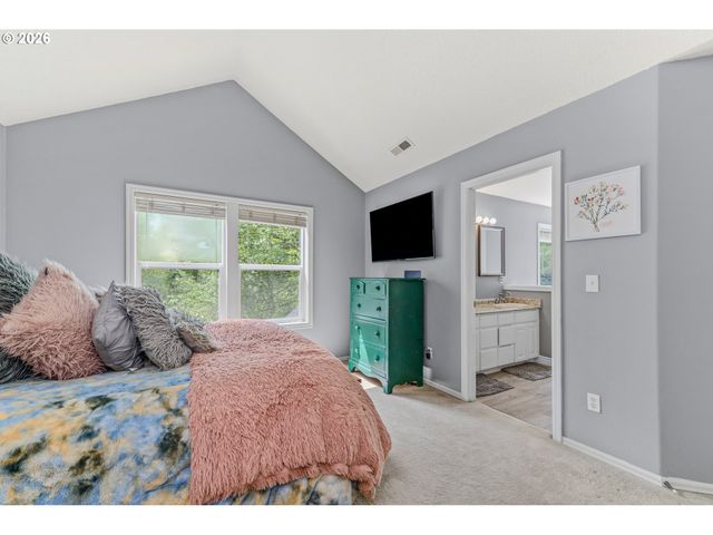 17377 WAKE ROBIN Cir, Oregon City, OR 97045