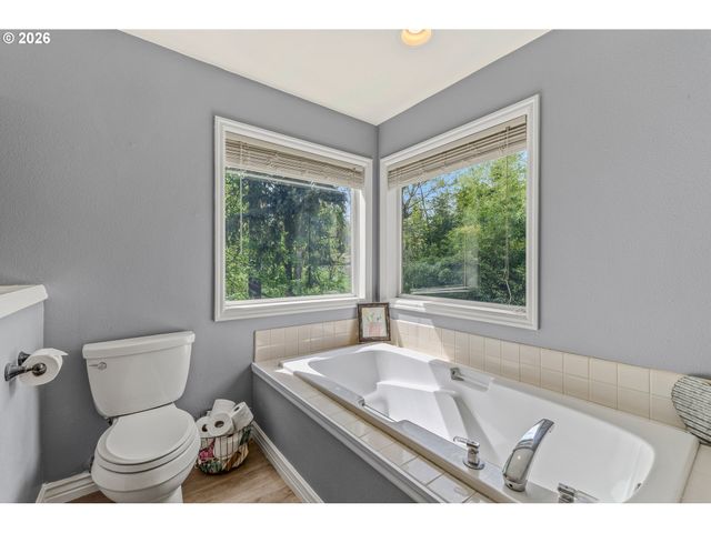 17377 WAKE ROBIN Cir, Oregon City, OR 97045