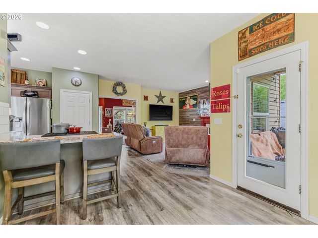 17377 WAKE ROBIN Cir, Oregon City, OR 97045