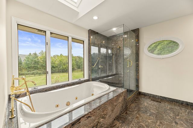 412 Bramble Lane, Deer Park, IL 60010
