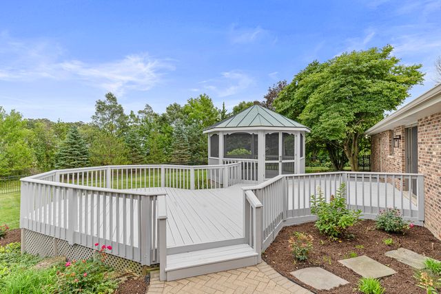 412 Bramble Lane, Deer Park, IL 60010