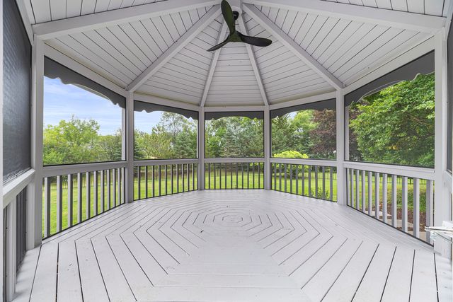 412 Bramble Lane, Deer Park, IL 60010