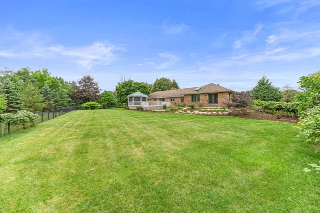 412 Bramble Lane, Deer Park, IL 60010