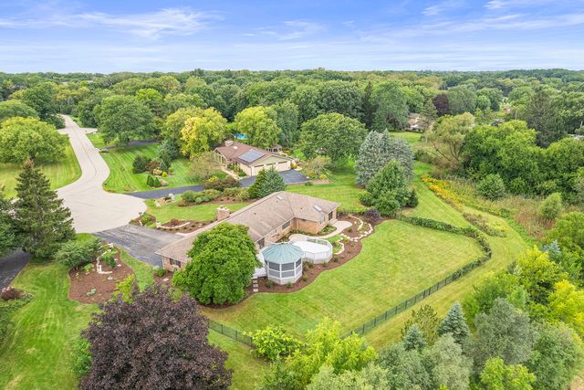 412 Bramble Lane, Deer Park, IL 60010