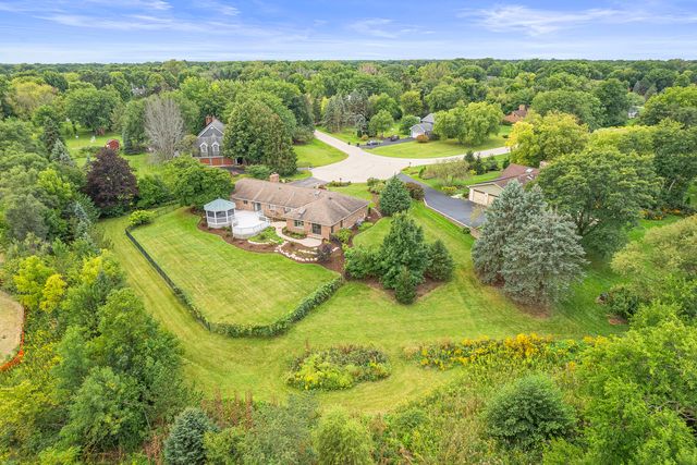 412 Bramble Lane, Deer Park, IL 60010