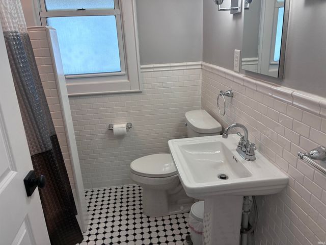 13 Wedeking Avenue, Evansville, IN 47711