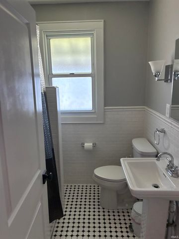 13 Wedeking Avenue, Evansville, IN 47711