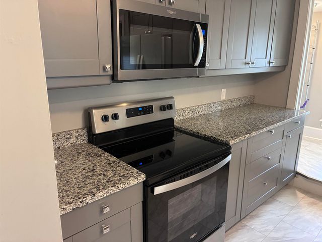 13 Wedeking Avenue, Evansville, IN 47711