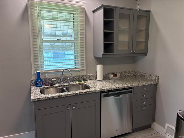 13 Wedeking Avenue, Evansville, IN 47711