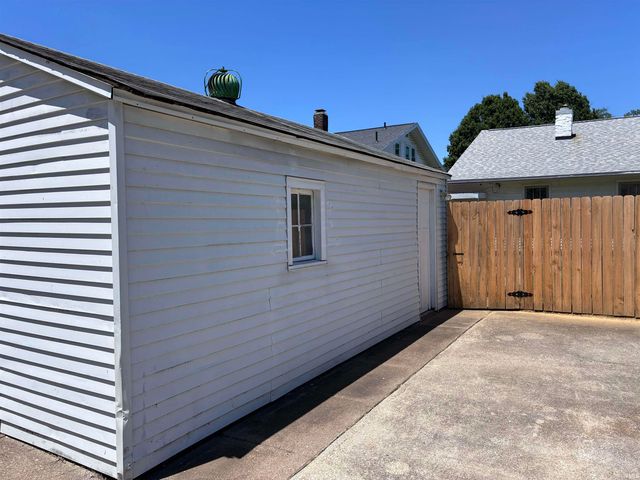 13 Wedeking Avenue, Evansville, IN 47711
