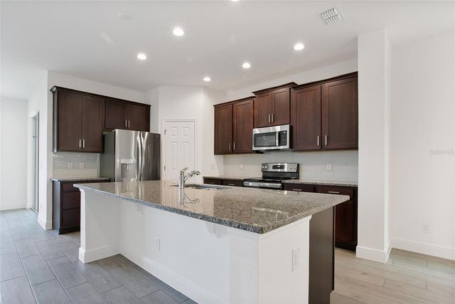 7842 SYRACUSE DRIVE, Clermont, FL 34714