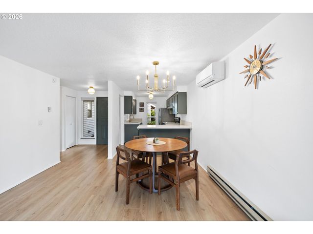 15120 Sw BARLOW Ct, Beaverton, OR 97007