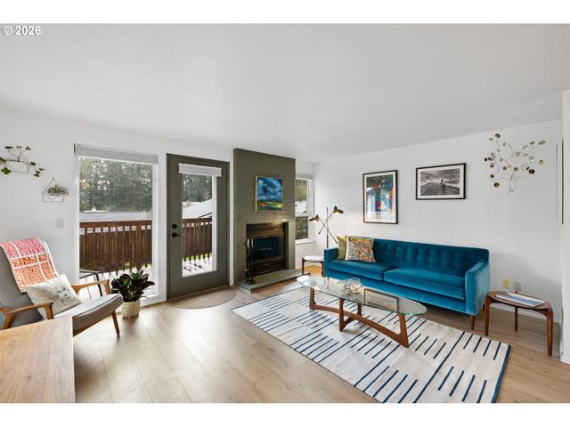 15120 Sw BARLOW Ct, Beaverton, OR 97007