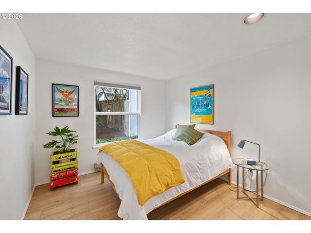 15120 Sw BARLOW Ct, Beaverton, OR 97007