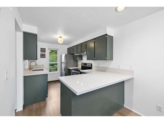 15120 Sw BARLOW Ct, Beaverton, OR 97007