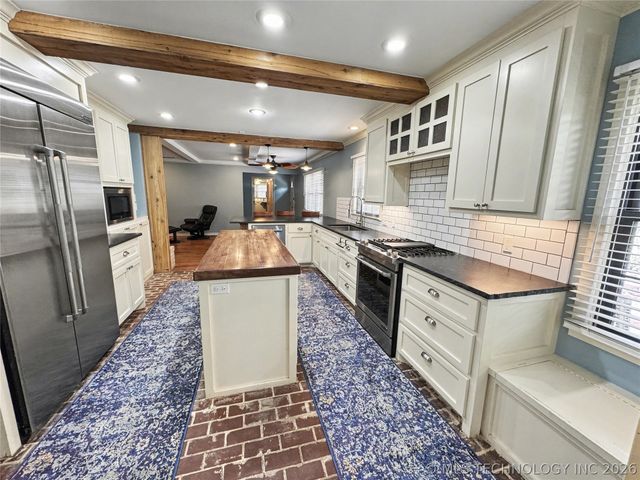 425 E Seneca Street, Tahlequah, OK 74464