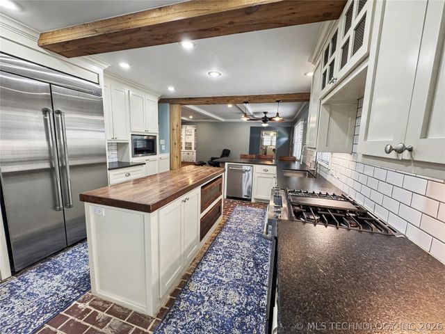 425 E Seneca Street, Tahlequah, OK 74464