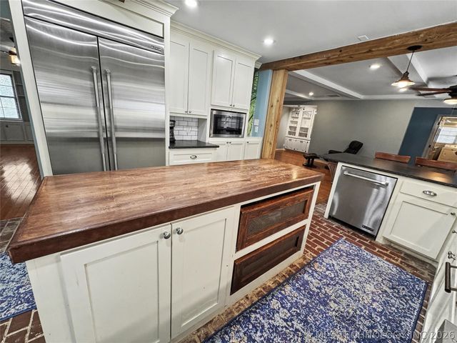 425 E Seneca Street, Tahlequah, OK 74464