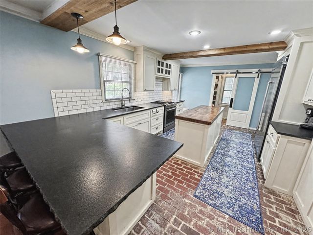 425 E Seneca Street, Tahlequah, OK 74464