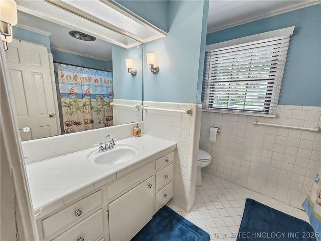 425 E Seneca Street, Tahlequah, OK 74464