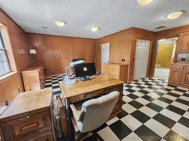 425 E Seneca Street, Tahlequah, OK 74464