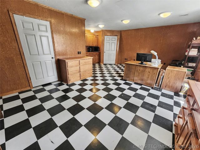 425 E Seneca Street, Tahlequah, OK 74464