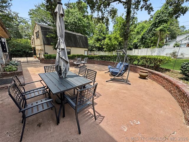 425 E Seneca Street, Tahlequah, OK 74464