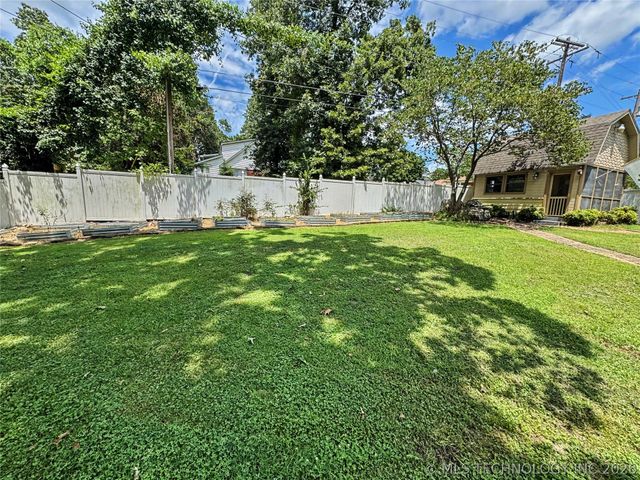 425 E Seneca Street, Tahlequah, OK 74464