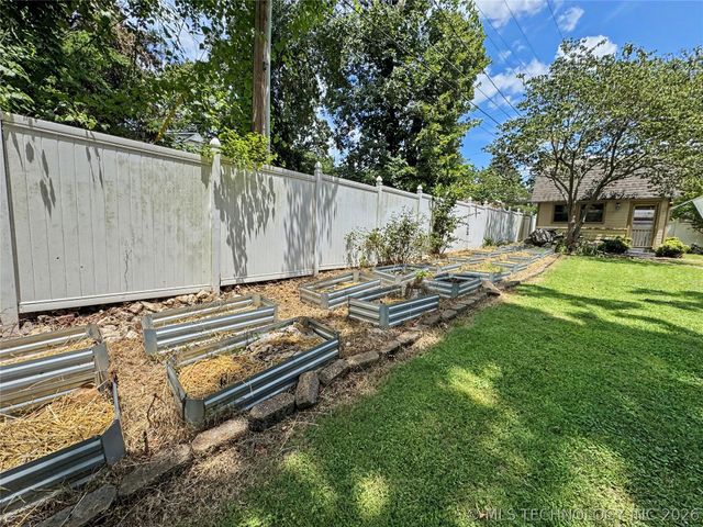 425 E Seneca Street, Tahlequah, OK 74464