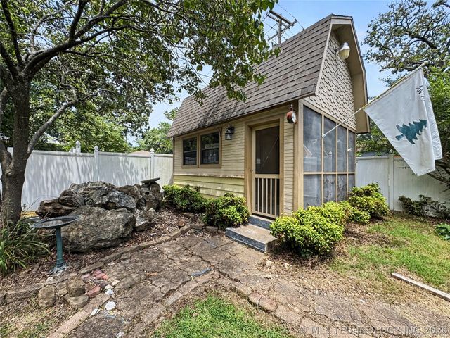 425 E Seneca Street, Tahlequah, OK 74464