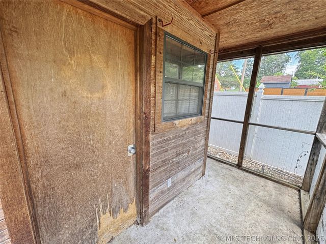 425 E Seneca Street, Tahlequah, OK 74464