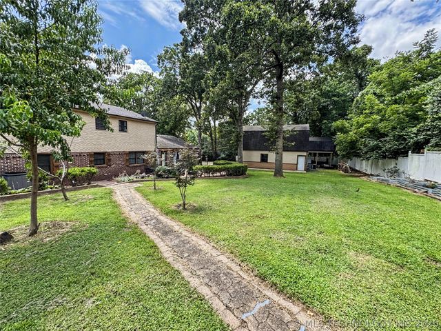 425 E Seneca Street, Tahlequah, OK 74464