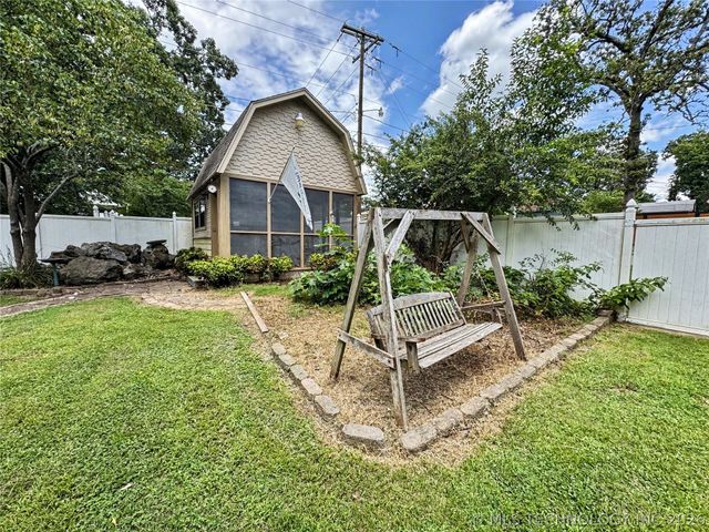 425 E Seneca Street, Tahlequah, OK 74464