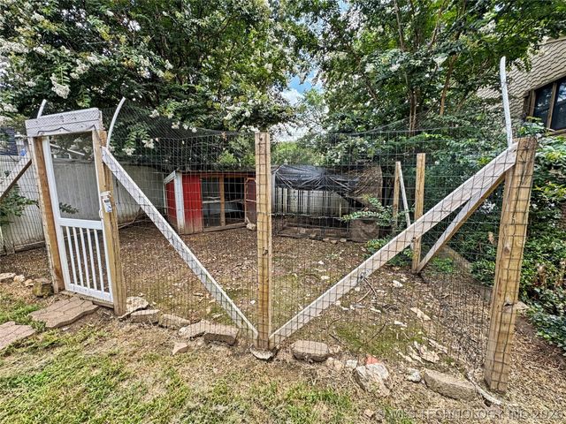 425 E Seneca Street, Tahlequah, OK 74464