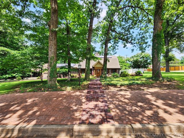 425 E Seneca Street, Tahlequah, OK 74464