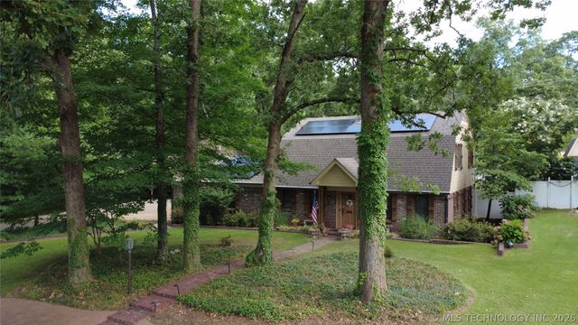 425 E Seneca Street, Tahlequah, OK 74464