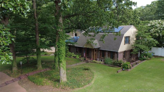 425 E Seneca Street, Tahlequah, OK 74464