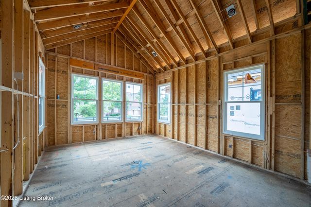 3118 Littlecote Ln, Louisville, KY 40245