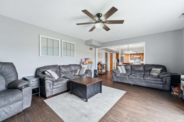 516 Wyss Ridge Drive, Fort Wayne, IN 46819