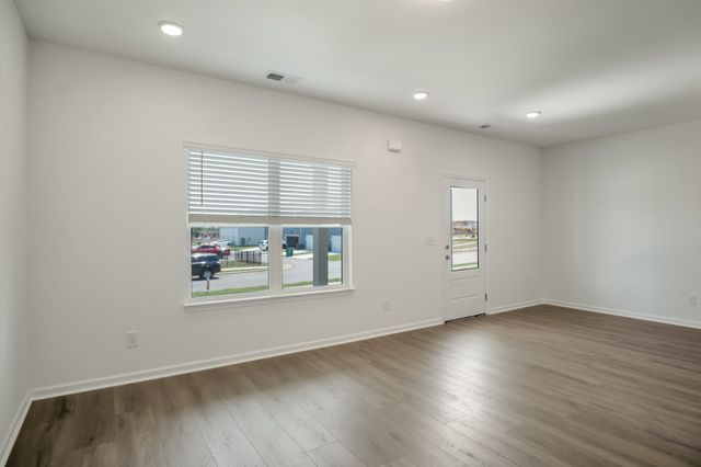 346 Canonbury Dr, Lebanon, TN 37087