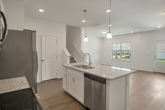 346 Canonbury Dr, Lebanon, TN 37087