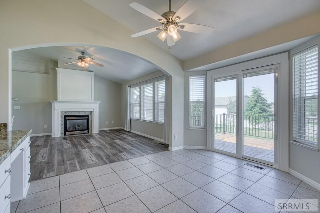 Image 14 of property listing at 2488 S Fieldstone Drive, Ammon, ID 83401